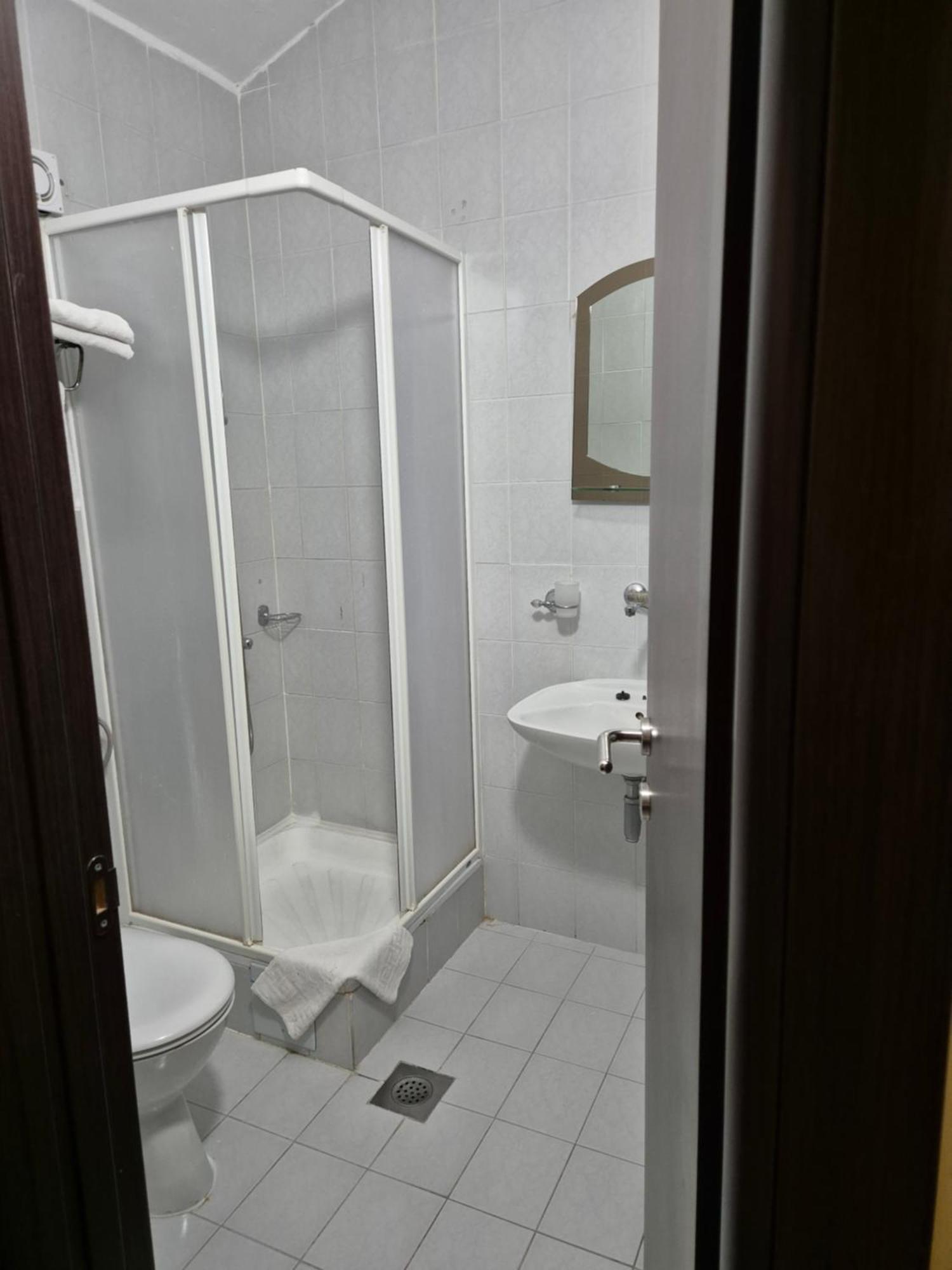 Mali Milocer Bay Accommodation Sveti Stefan Værelse billede