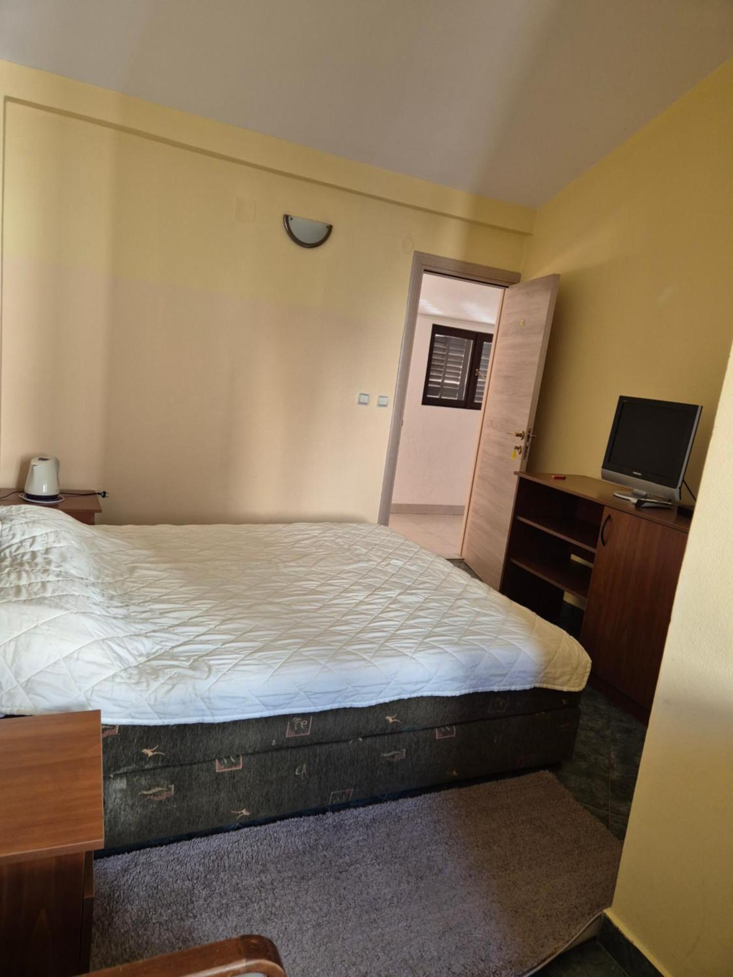 Mali Milocer Bay Accommodation Sveti Stefan Værelse billede